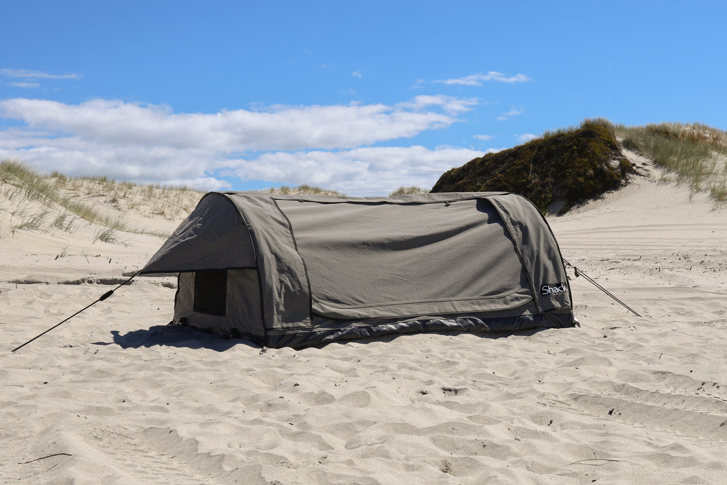 SHACK Inflatable Swag Black colourway