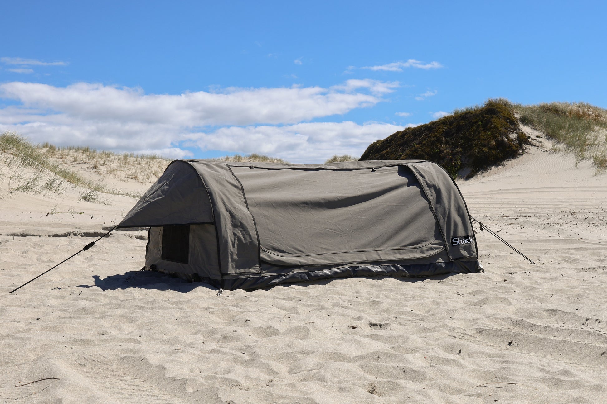 SHACK Inflatable Swag Black colourway